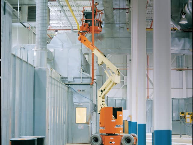 JLG E300AJP Electric Manlift